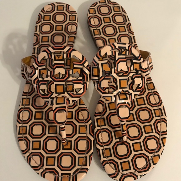 Tory Burch Octangon Patent Miller Sandals Size 8 🤎🤍 - Picture 2 of 9